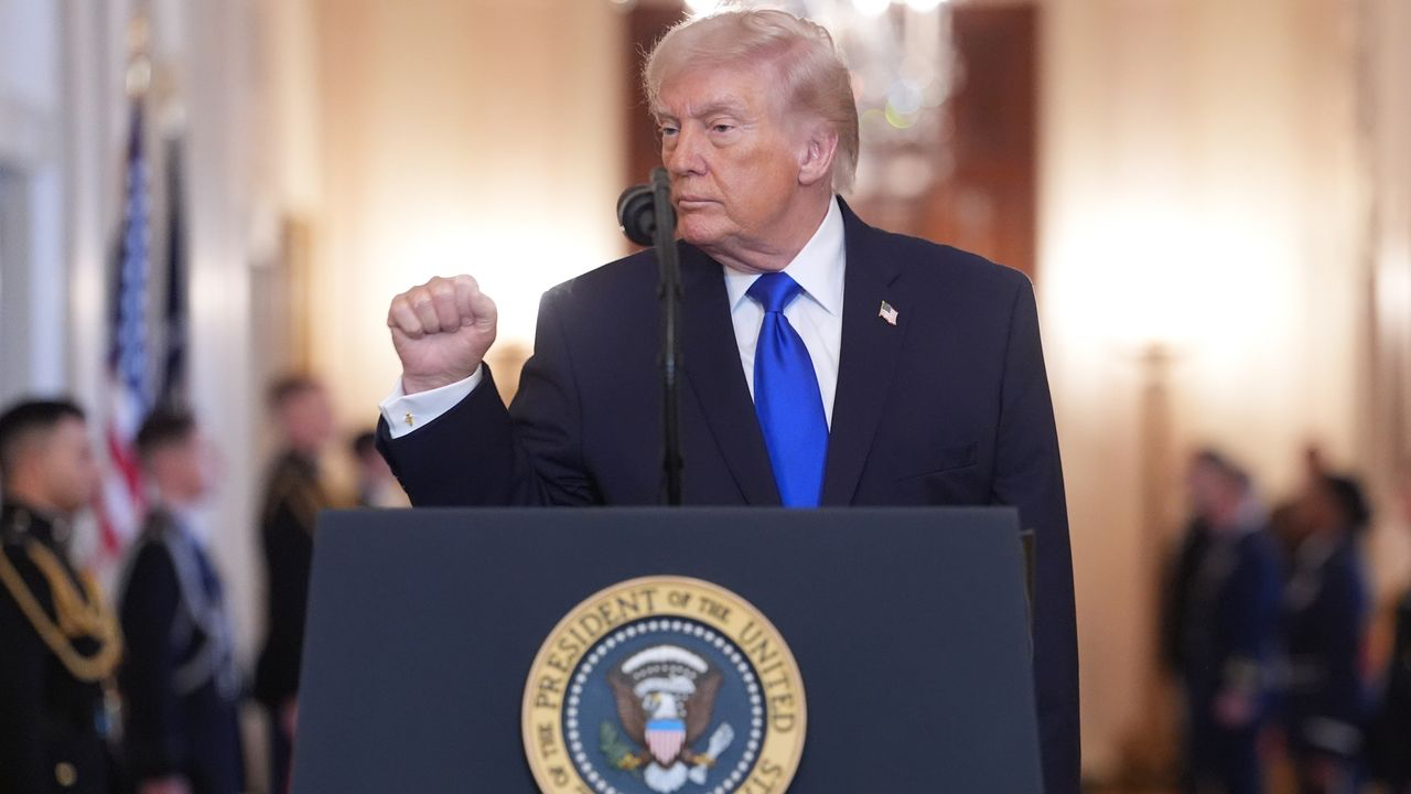 Home 19 ට්රම්ප්ගේ ඇමරිකාවේ සැබෑ තත්වය: සමාජ කාලකන්නිභාවය, ආඥාදායකත්වය, යුද්ධය—සහ පන්ති අරගලයේ නැගීමක්