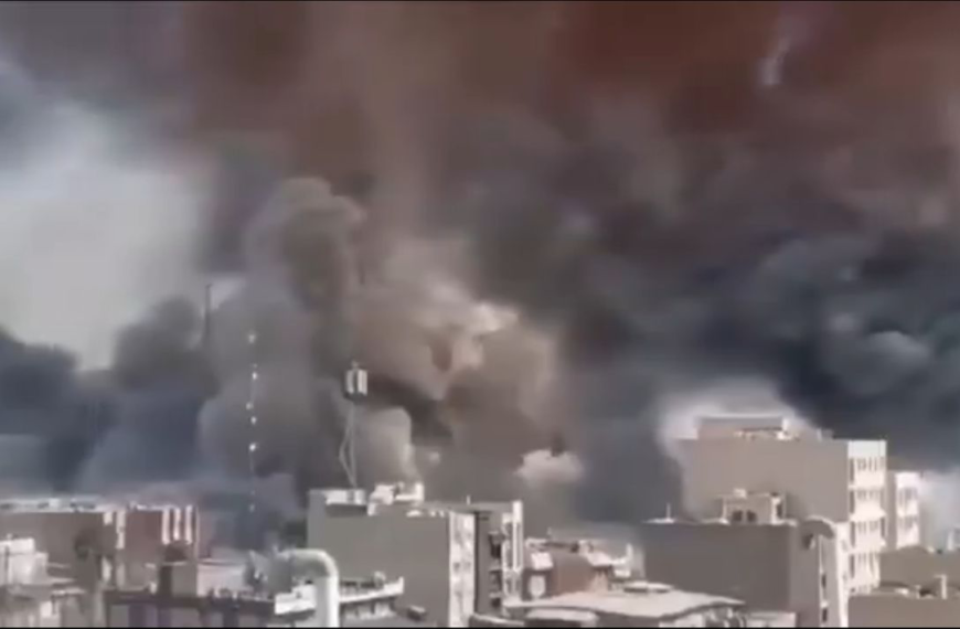 Home 6 ඉරානයට එරෙහි යුද්ධය පන්ති අරගලය තීව්ර කරනු ඇත